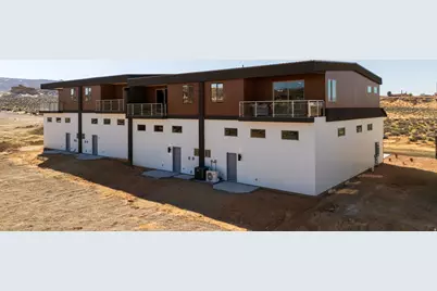 1328 E Lone Rock Dr, Big Water, UT 84741 - Photo 9