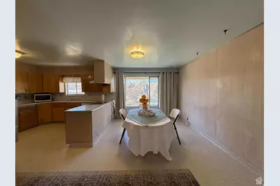 885 N 600 E, Price, UT 84501 - Photo 5