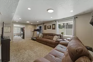 4521 W Carriage Ln N, Cedar Hills, UT 84062 - Photo 25