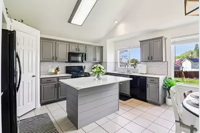 2119 N 2360 W, Clinton, UT 84015 - Photo 7