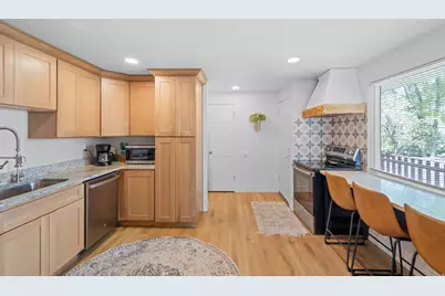 7147 S Ponderosa Dr E, Cottonwood Heights, UT 84121 - Photo 9