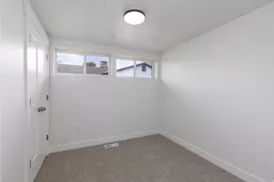 797 S 350 W, Bountiful, UT 84010 - Photo 25