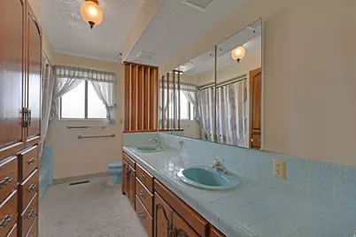 777 E 6600 S, Hyrum, UT 84319 - Photo 17