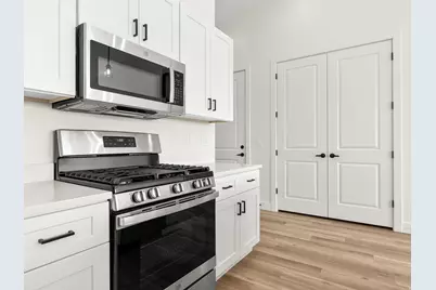 2046 W 320 S, Hurricane, UT 84737 - Photo 9