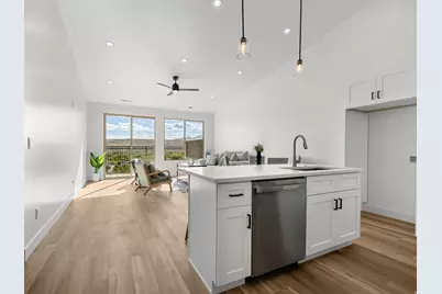 2046 W 320 S, Hurricane, UT 84737 - Photo 7