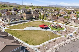 5658 W Island Ridge Dr, West Valley, UT 84118 - Photo 9