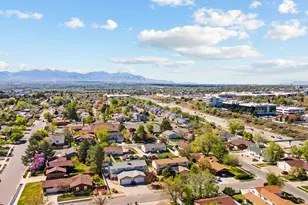 666 E Larchwood Dr, Midvale, UT 84047 - Photo 37