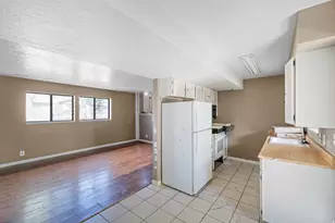 666 E Larchwood Dr, Midvale, UT 84047 - Photo 21