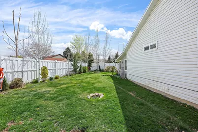 5048 S 4000 W, Roy, UT 84067 - Photo 29