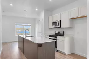 290 E 1275 N, Harrisville, UT 84404 - Photo 7