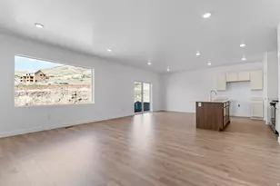 348 E Levengrove Dr, Lehi, UT 84048 - Photo 11