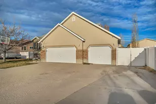 2887 S Ensign Dr, Magna, UT 84044 - Photo 3