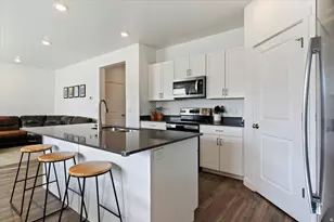 442 N Commodore Ln, Saratoga Springs, UT 84045 - Photo 9