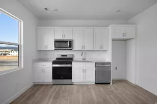 1551 Sinawava Dr, Washington, UT 84780 - Photo 5