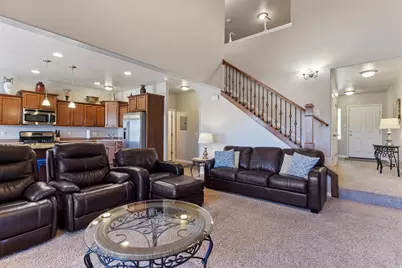 979 W Willow Green Way, Farmington, UT 84025 - Photo 3