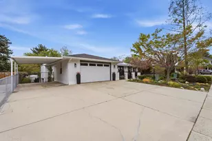 1893 E Viscounti Dr S, Sandy, UT 84093 - Photo 3