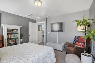 1049 W Stonehaven Dr, North Salt Lake, UT 84054 - Photo 17