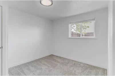 2567 N 1450 E, Layton, UT 84040 - Photo 15