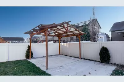 1115 S 1425 W, Clearfield, UT 84015 - Photo 5