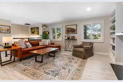 2555 E Chalet Rd S, Cottonwood Heights, UT 84093 - Photo 9