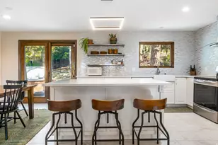 2555 E Chalet Rd S, Cottonwood Heights, UT 84093 - Photo 11