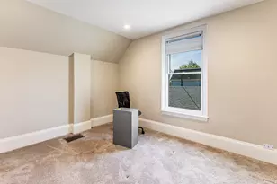 189 N R St E, Salt Lake City, UT 84103 - Photo 19