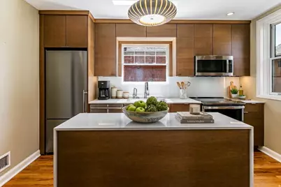 189 N R St E, Salt Lake City, UT 84103 - Photo 9