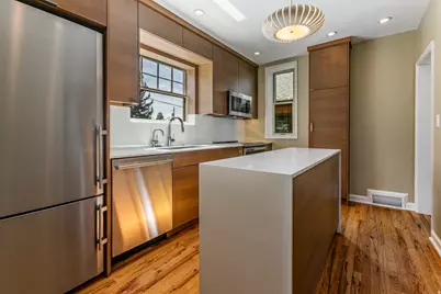 189 N R St E, Salt Lake City, UT 84103 - Photo 11