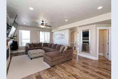 348 S 1430 E, Tooele, UT 84074 - Photo 17