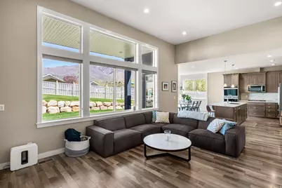 1437 E Hollyhock Ct, Layton, UT 84040 - Photo 9