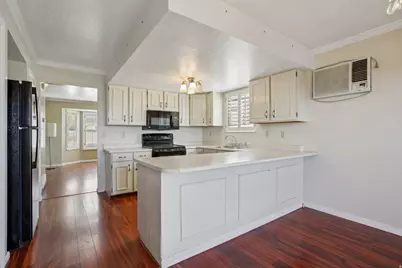 3073 E Stratton Dr S, Holladay, UT 84117 - Photo 9