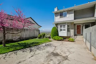 3073 E Stratton Dr S, Holladay, UT 84117 - Photo 3