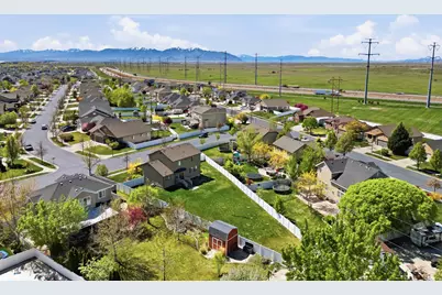 2068 W 1500 S, Woods Cross, UT 84087 - Photo 35