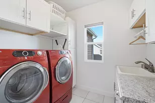 409 N Hill Farms Ln, Kaysville, UT 84037 - Photo 27