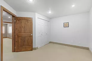 2943 W Current Creek Dr, South Jordan, UT 84095 - Photo 31