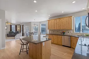 2943 W Current Creek Dr, South Jordan, UT 84095 - Photo 5