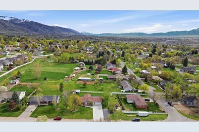 220 E 300 N, Hyde Park, UT 84318 - Photo 35