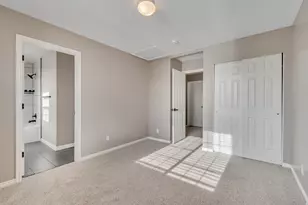 1474 N 175 E, Layton, UT 84041 - Photo 13