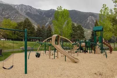 4 Cherrywoods Ln, Sandy, UT 84092 - Photo 49