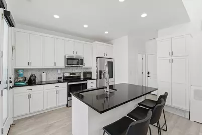 7151 W Iron Spring Ln, West Jordan, UT 84081 - Photo 9