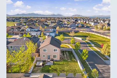 35 E Water Ln, Vineyard, UT 84059 - Photo 27