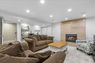 455 E 900 S, Centerville, UT 84014 - Photo 29