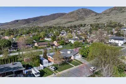 455 E 900 S, Centerville, UT 84014 - Photo 47