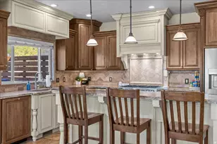 455 E 900 S, Centerville, UT 84014 - Photo 11