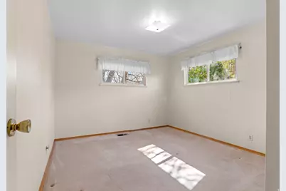 5170 S Charlotte Ave, Kearns, UT 84118 - Photo 9