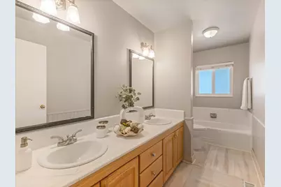 8628 S Mount Majestic Rd, Sandy, UT 84093 - Photo 13