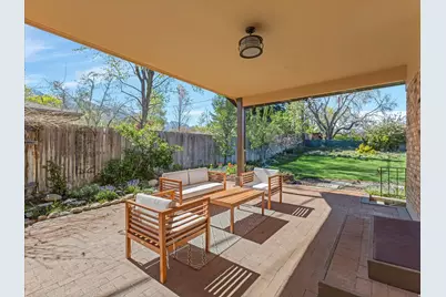 8628 S Mount Majestic Rd, Sandy, UT 84093 - Photo 25