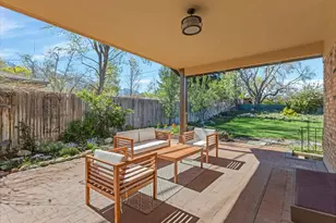 8628 S Mount Majestic Rd, Sandy, UT 84093 - Photo 25