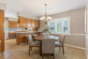 8628 S Mount Majestic Rd, Sandy, UT 84093 - Photo 7