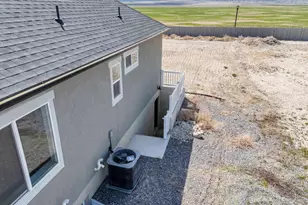 4867 N Canaan Peak Dr, Eagle Mountain, UT 84005 - Photo 19